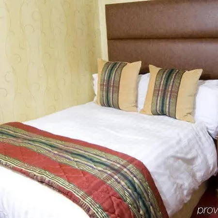 Hunday Manor Country House *